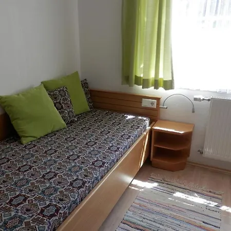 Gaestehaus Waltraud Stelzl فندق مبيت وإفطار