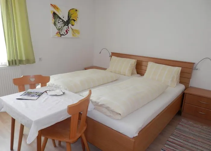 Bed & Breakfast Gaestehaus Waltraud Stelzl