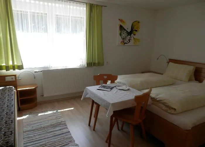 Bed & Breakfast Gaestehaus Waltraud Stelzl Arnfels